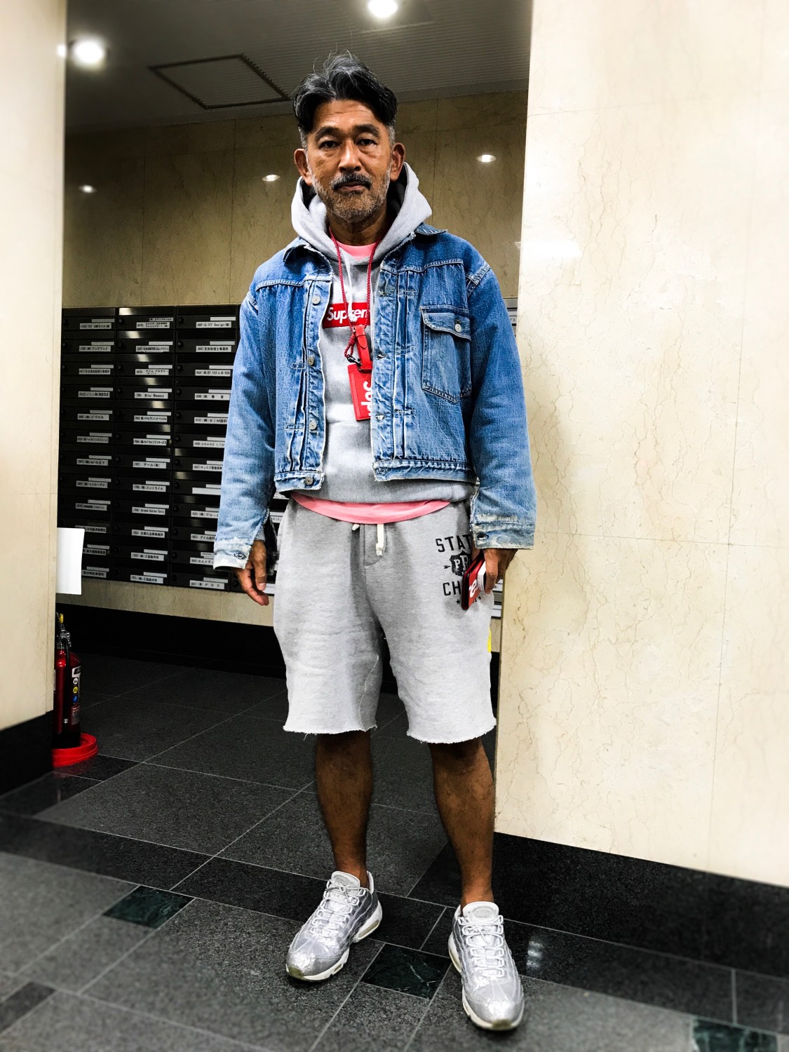 大阪　堀江　SNAP　スナップ　メメモリ　MEMEMORI meme mori　ストリート　SUPREME　VISVIM　PABLO　KANYE WEST　APE　undercover　nike　comme des garcons　BOX LOGO　ボックスロゴ　シュプリーム　買取　心斎橋　