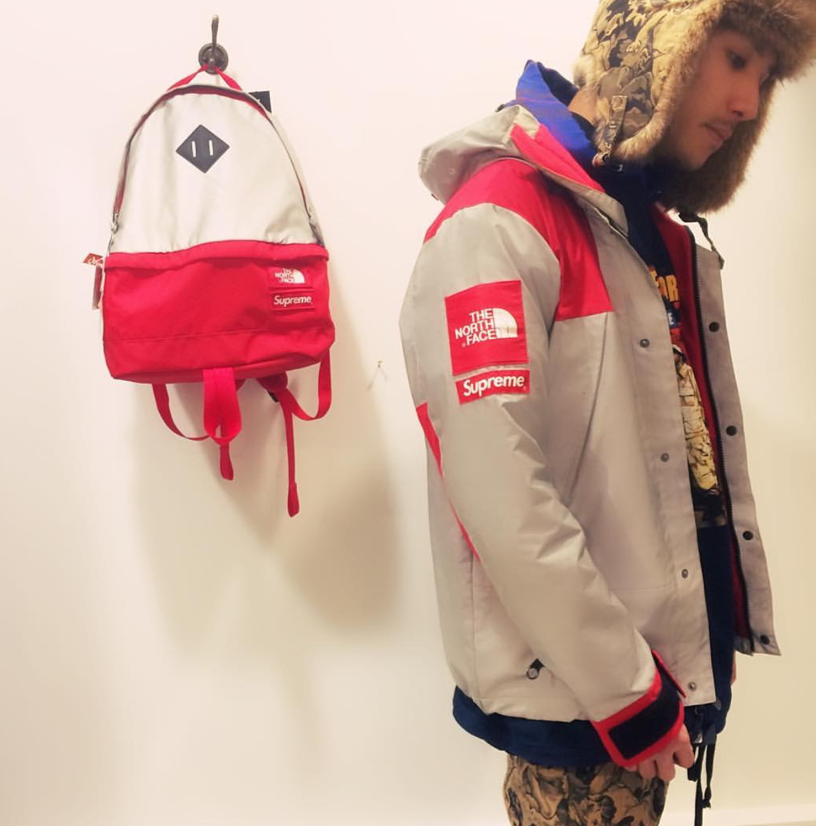 ★美品 Supreme × THE NORTH FACE シュプリーム ×ノースフェイス タグ付 ジャケット マウンテンパーカー バンダナ柄 サイズM レッド 通年